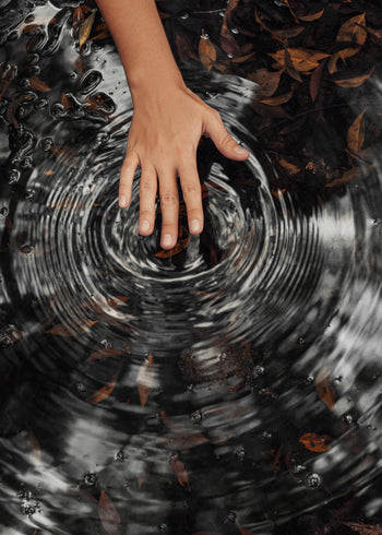 Canvastavla - Circles On Water