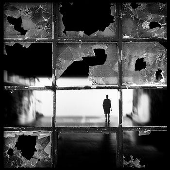 Poster - Hide
