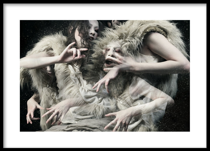 Poster - Wolf daughters