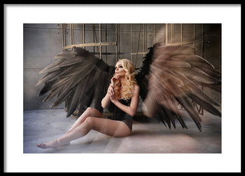 Poster - Larisa