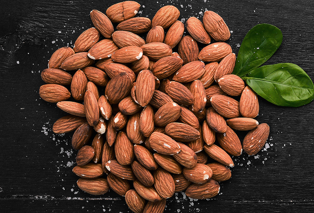 Canvastavla - Almond nuts