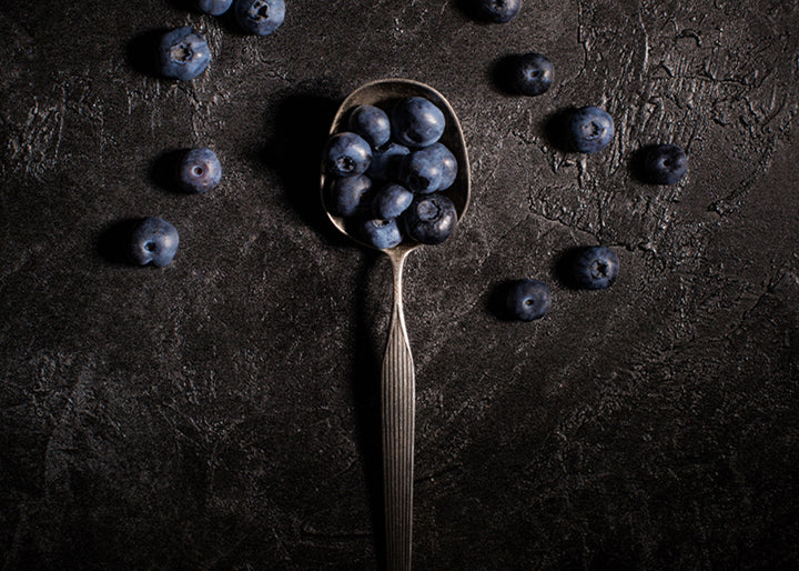 Ljuddämpande tavla - Blueberries In a Spoon