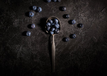 Ljuddämpande tavla - Blueberries In a Spoon