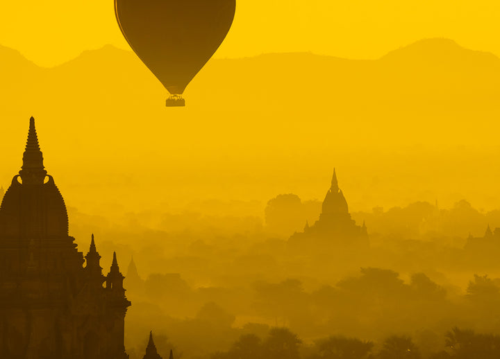 Canvastavla - Sunrise in the mysterious city of Pagan