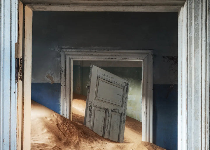 Canvastaulu - Sand Filled Doorway