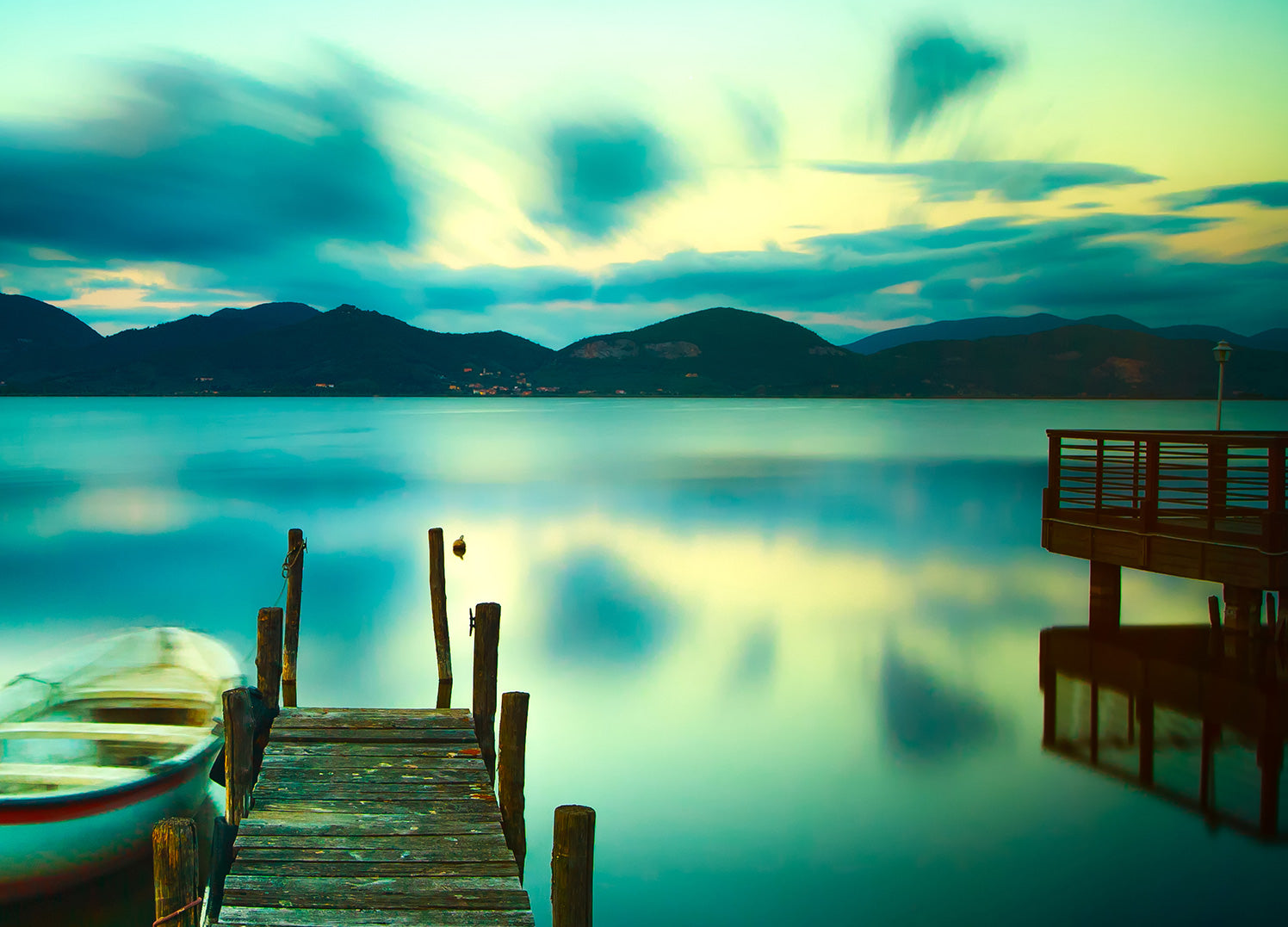 Canvastavla - Mysterious lake
